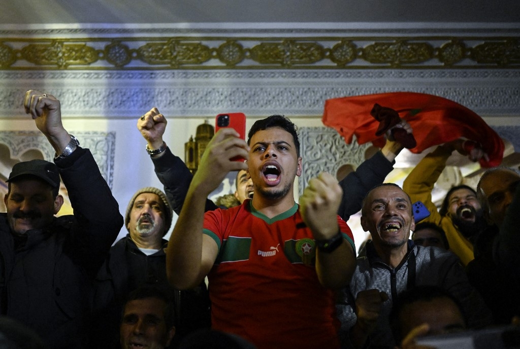 Pour de nombreux Algériens, la victoire du Maroc doit être fêtée comme une victoire du football africain et arabe (AFP/Oscar Del Pozo Canas)
