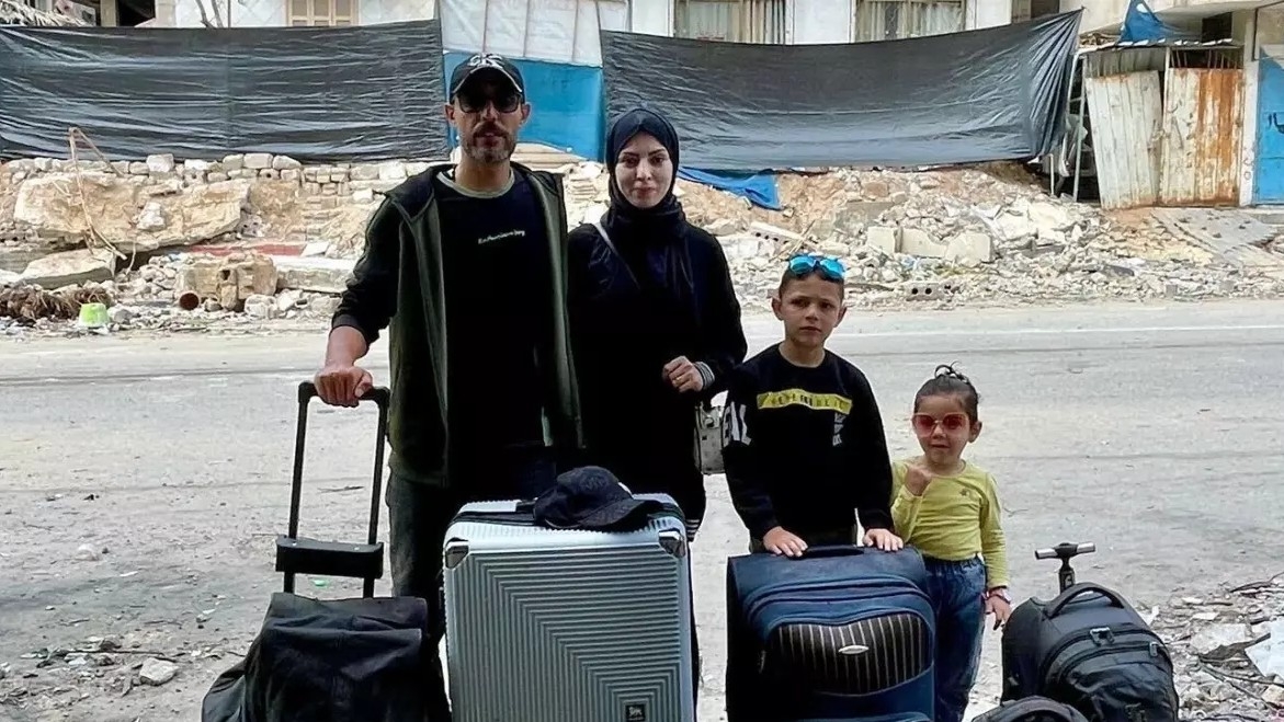 Mohammed al-Hajjar with his family hours before his wife Inas was detained by Israeli forces (MEE/Supplied)