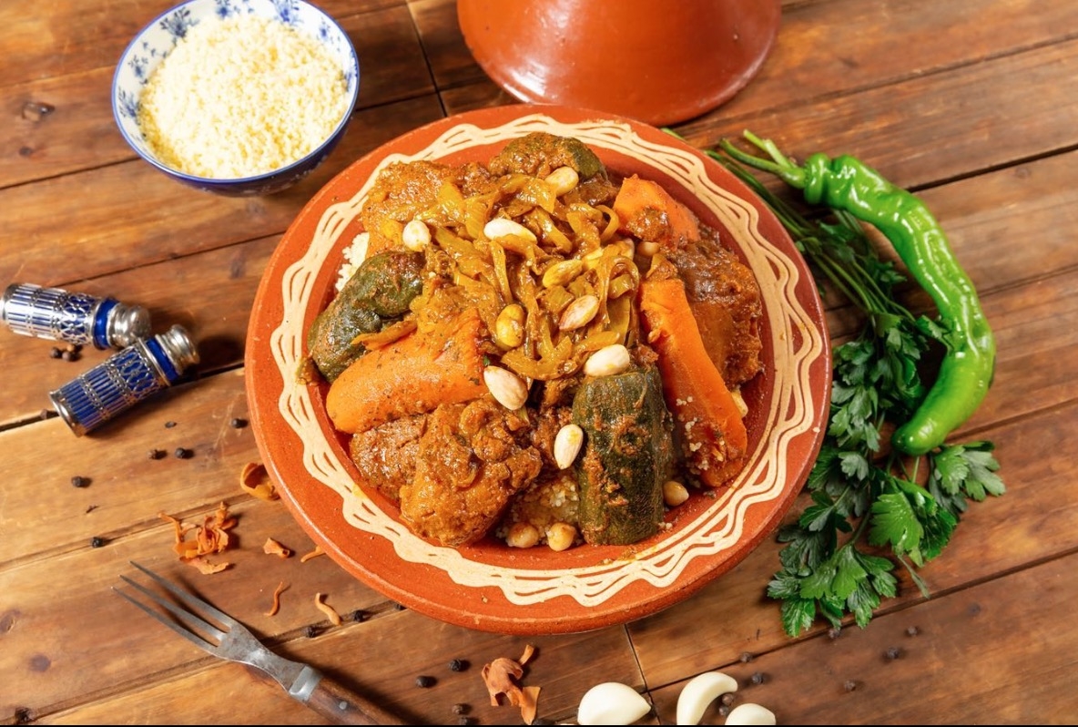 Dar Yemma a ouvert en février 2022, au cœur de Little Egypt, sur Steinway Street. Au menu : plats marocains et algériens (Instagram/@daryemma_official)
