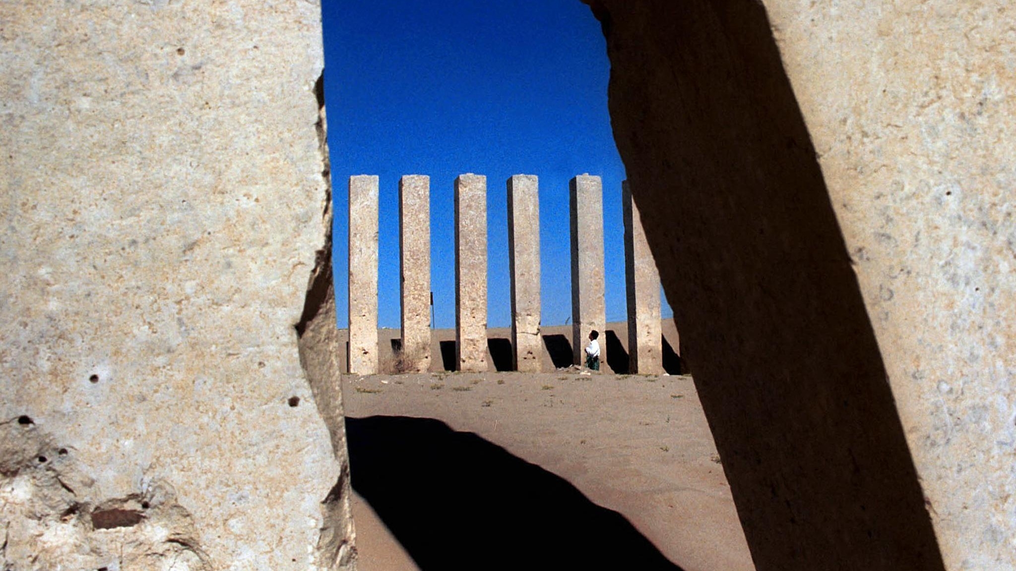 Lors de fouilles menée en 1951, dans le désert au nord du Yémen, un temple vieux de 3 000 ans, nommé Mahram Bilqis, a été découvert par l’équipe de l’archéologue Wendell Phillips. Il pourrait constituer une preuve de l’existence de la reine de Saba (AFP)
