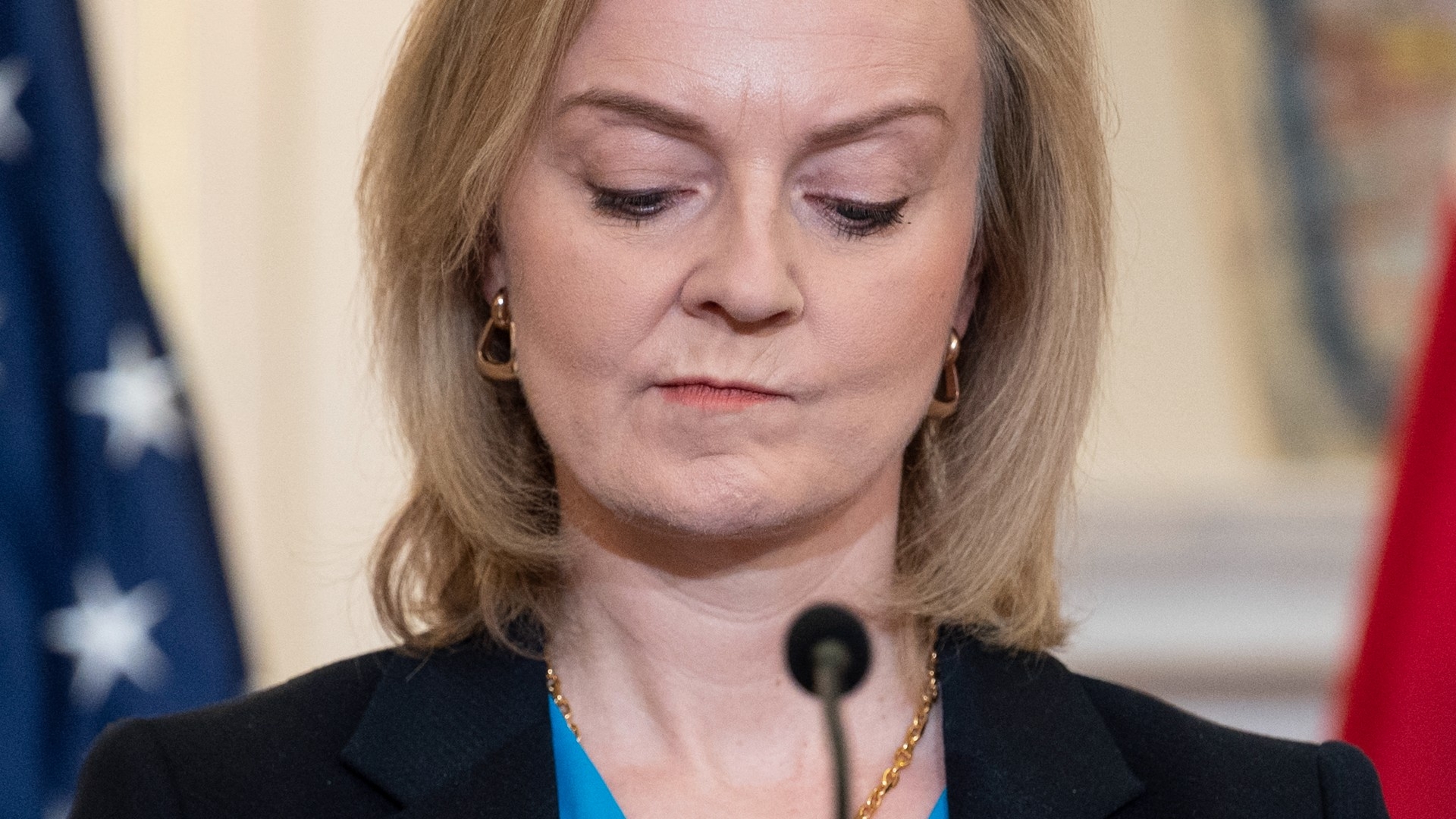 British Foreign Secretary Elizabeth Truss holds a joint press conference with US Secretary of State in Washington, DC, on 9 March, 2022 (AFP)