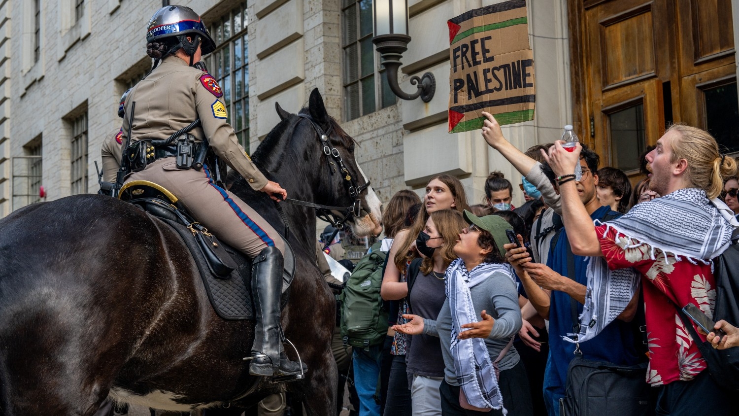 Mounted police were mobilised against demonstrators protesting Israel's war in Gaza at the University of Texas at Austin on 24 April 2024.