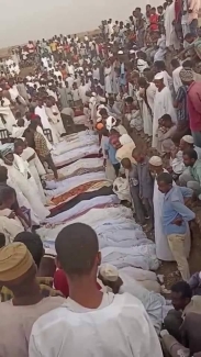 A mass funeral in Wad al-Nura in Sudan's Gezira state on 6 June (supplied)