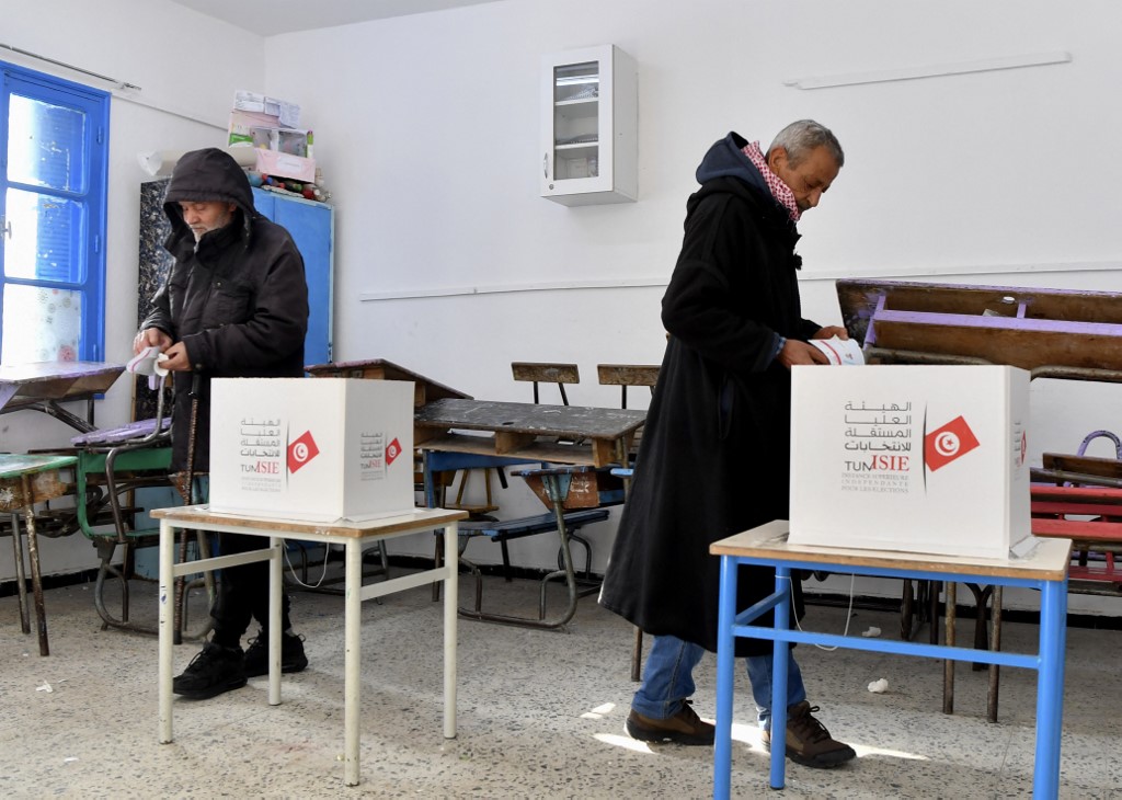Tunisians vote in parliamentary elections on 29 January 2023 in Ettadhamen (AFP)